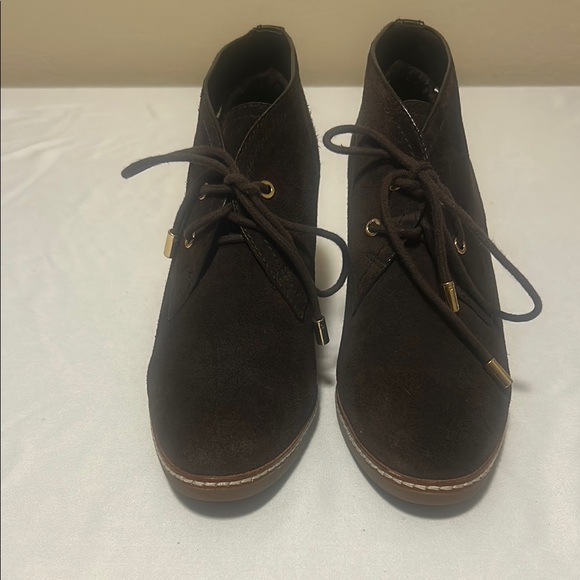 Tory Burch Other - Like New Tory Burch Hilary Brown Suede Lace Up Ankle Booties Women’s Size 9.5 M